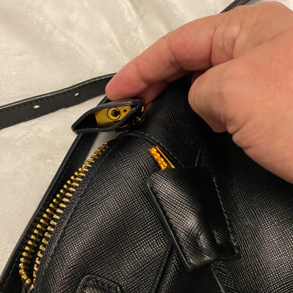Prada Shoulder Bag PRICE DROP! - Picture 4 of 16